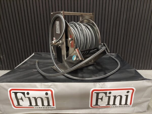 NOS Slangupprullare utgången modell, 20m 13x18 Gummislang